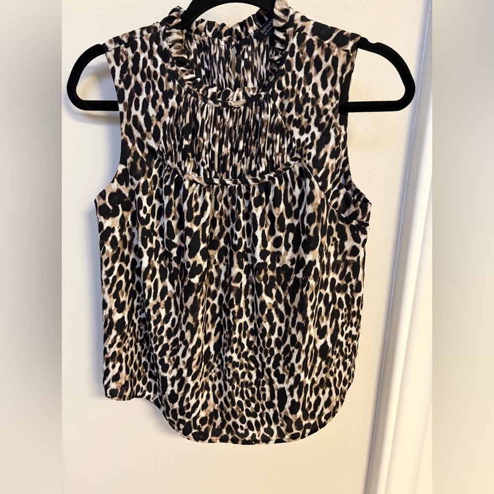 Sleeveless Leopard Print Ruffle Yoke Top